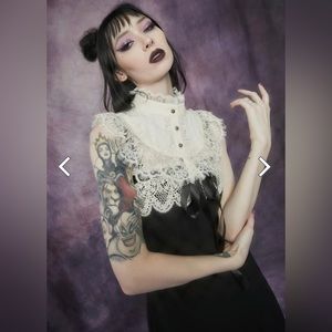 Widow / Dolls Kill Heads Will Roll lace collar